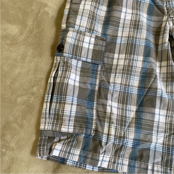 Dockers Men’s Plaid Cotton Cargo Shorts - Picture 2 of 13